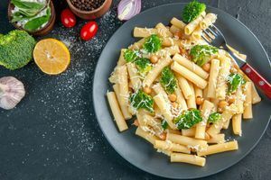 Паста пенне з овочами фото